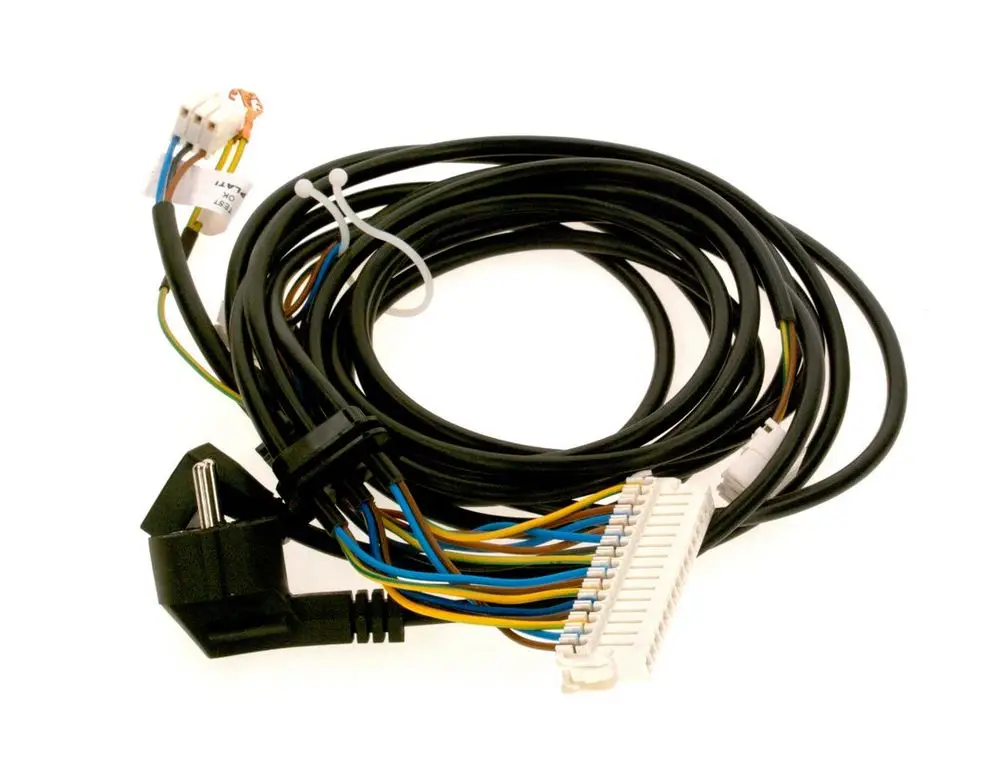 Kabelbaum von Bosch mit einem angesteckten Stecker und mehreren elektrischen Leitungen, die zu einem weißen Anschlussstecker führen.